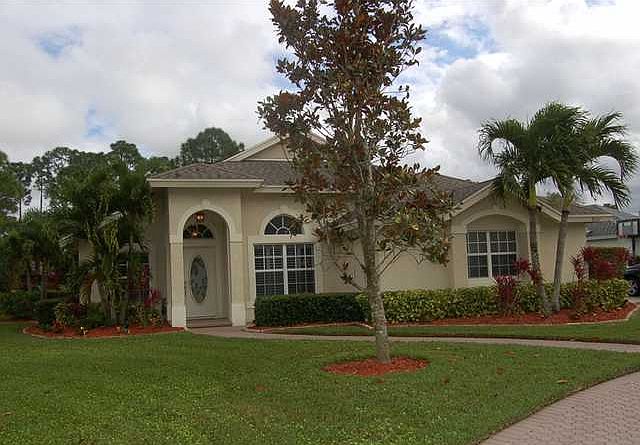 Home For Sale In Locks Landing