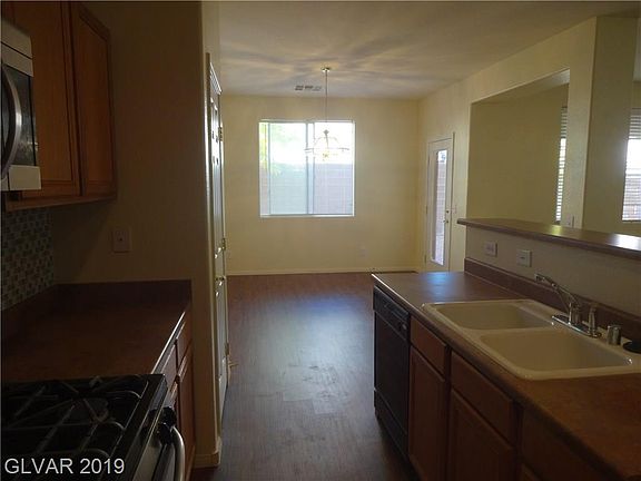 5th image of 9246 Cabin Cove Ave