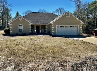 129 Arrowhead Trl, Douglas, GA 31535