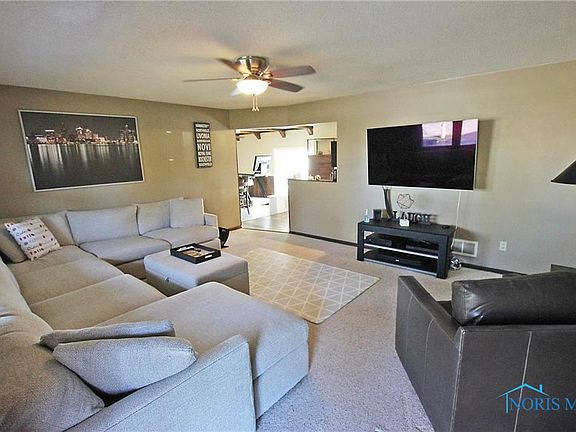 5th image of 1210 Truman Dr