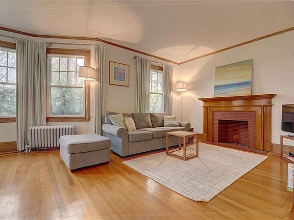 5th image of 192 Wentworth Ave