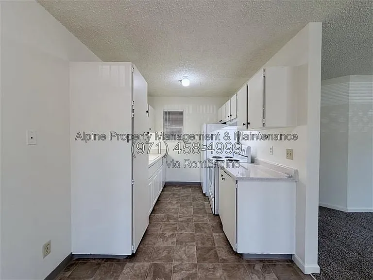 13317 SW 17th St — Photo 7