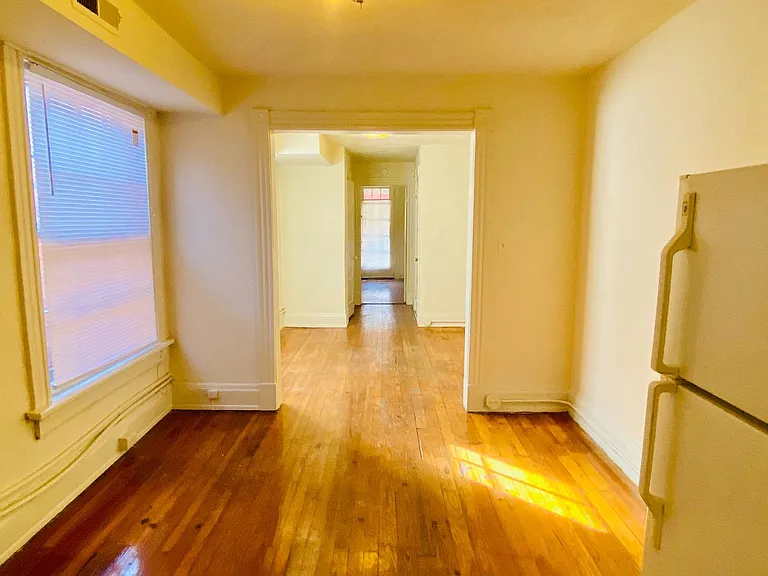 3322 Ellwood Ave.* — Photo 12