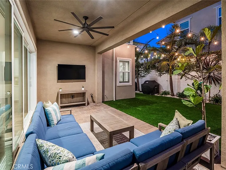 921 Camber Ln — Photo 31
