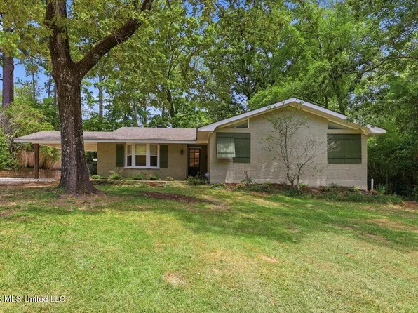 1786 Brecon Dr, Jackson, MS 39211