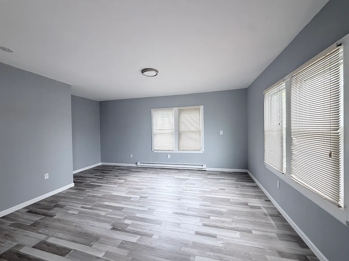 Building Photo - 19 Landfield Ave #1