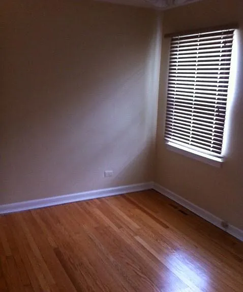 5126 Elmwood Ave — Photo 6