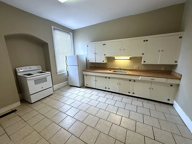 1457 Oglethorpe St #5 — Photo 2