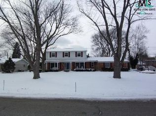 29625 Ravenscroft St, Farmington, MI 48331