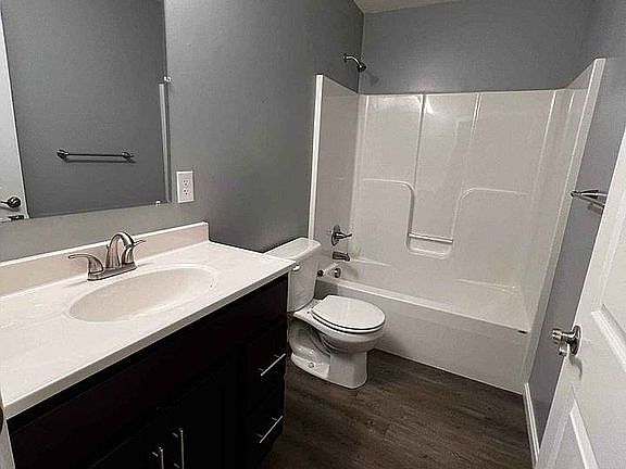Downstairs Bath(116 Wood Ln)