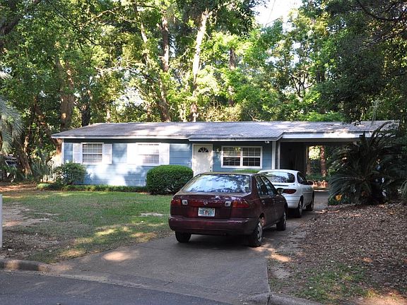 2nd image of 808 Marilyn Ct