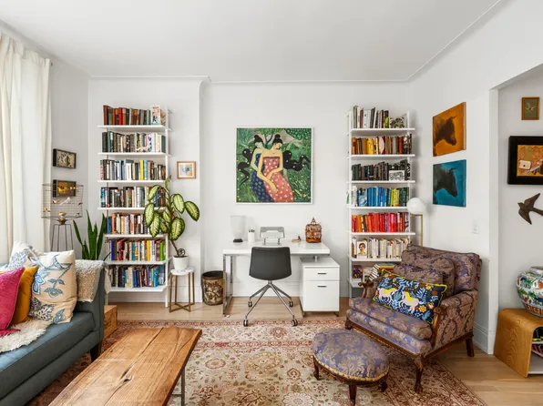 1 Rutherford Place 2F image 3 of 9