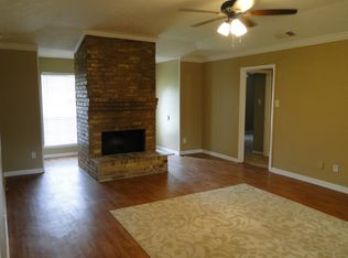 15122 Silverman St, Webster, TX 77598