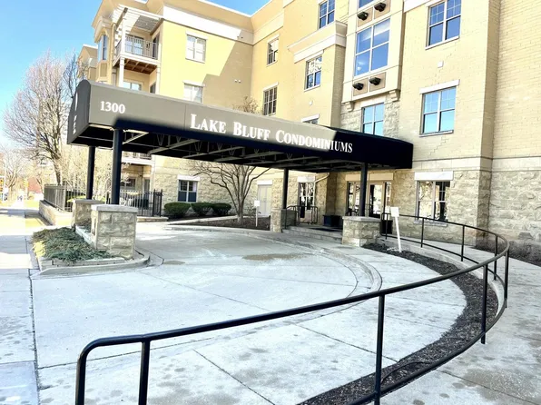 1300 North Prospect AVENUE #215, Milwaukee, WI 53202