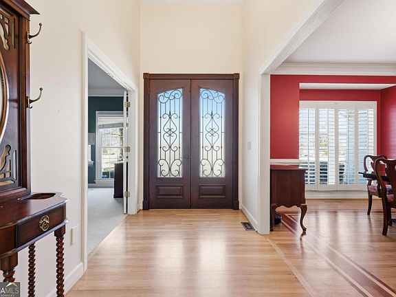 4th image of 585 Ripplewater Dr SW