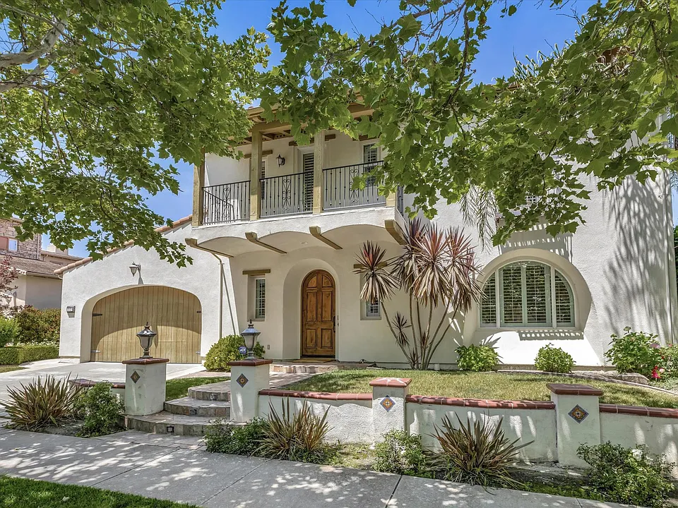 2127 Feathermint Dr