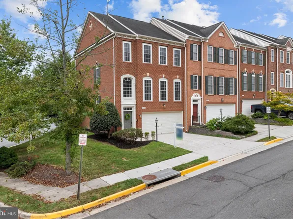 8431 Kirby Lionsdale Dr, Lorton, VA 22079