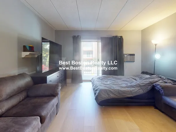 65 Webster St APT 201, Weymouth, MA 02190
