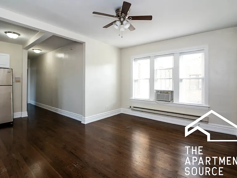3819.5 N Greenview Ave #1S — Photo 6
