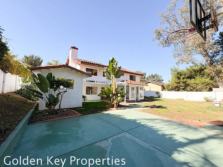 2475 Unicornio St — Photo 42