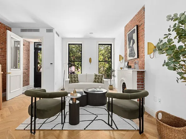 748 Hancock St, Brooklyn, NY 11233