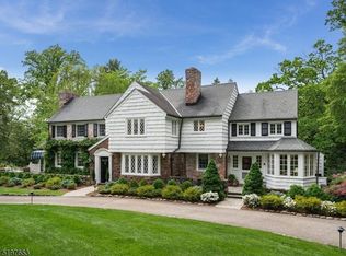 146 Rensselaer Rd, Essex Fells, NJ 07021