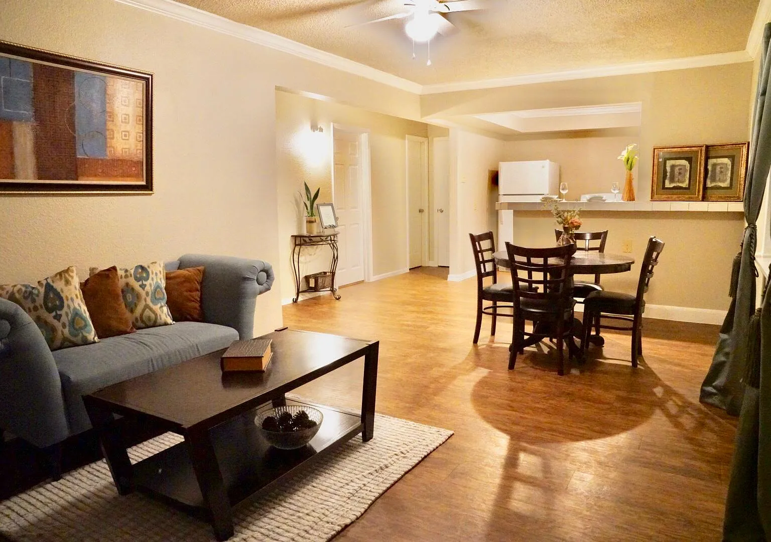 2 bed, 788 sqft, $900 — Photo 2