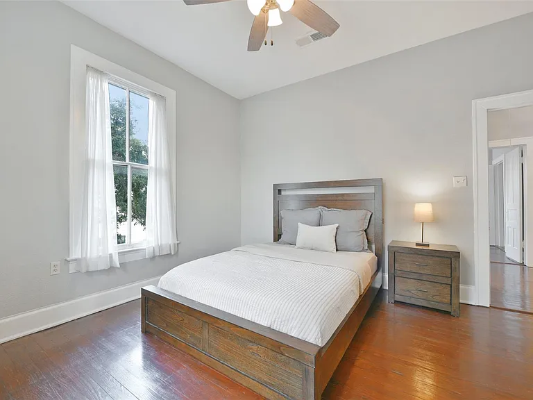 3427 Avenue L — Photo 19