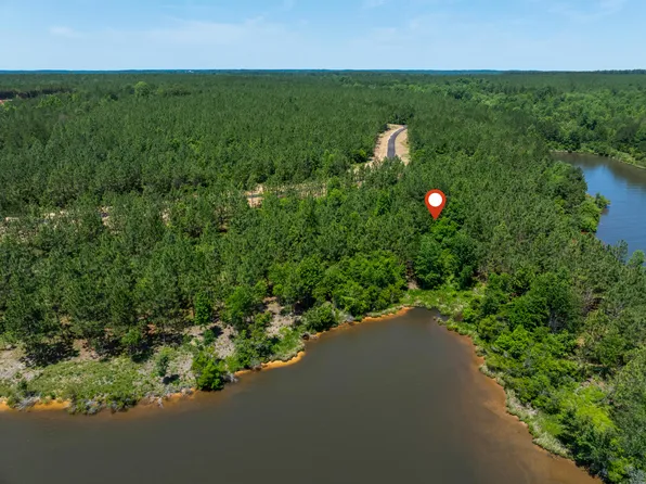 79 Red Wiggler Way, Lumberton, MS 39455