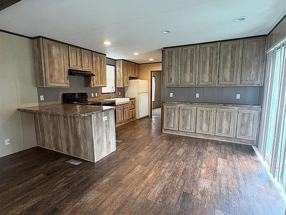 5th image of 23767 Roberts Rd