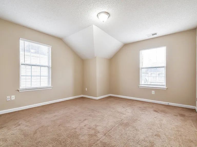 4405 Grove Dr NW — Photo 12