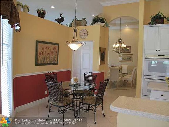 4th image of 5185 NW 74th Pl