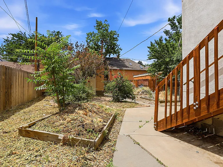1525 Madison St — Photo 40