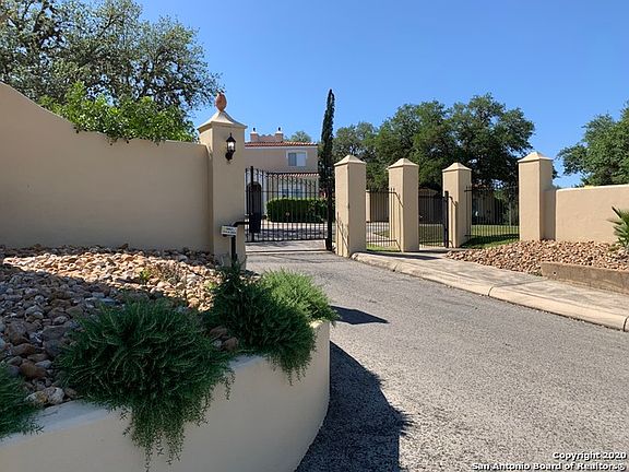 4th image of 15411 Borja Dr