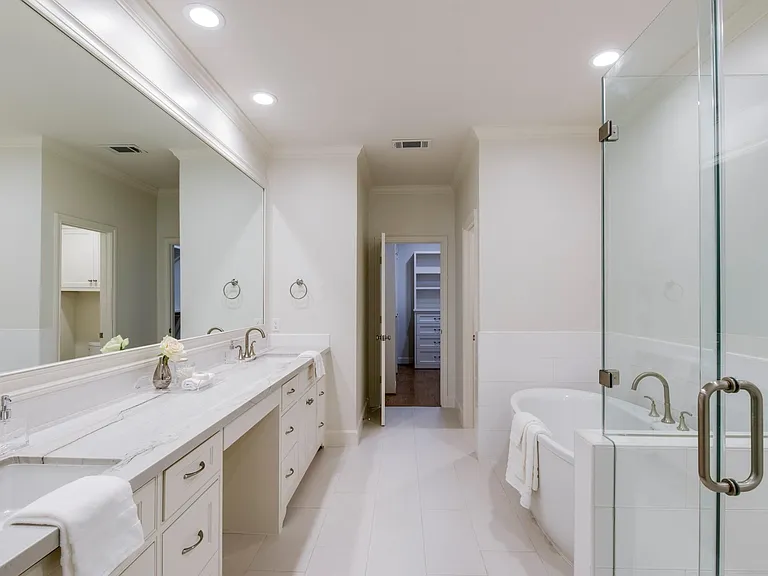 5144 Chevy Chase Dr — Photo 21
