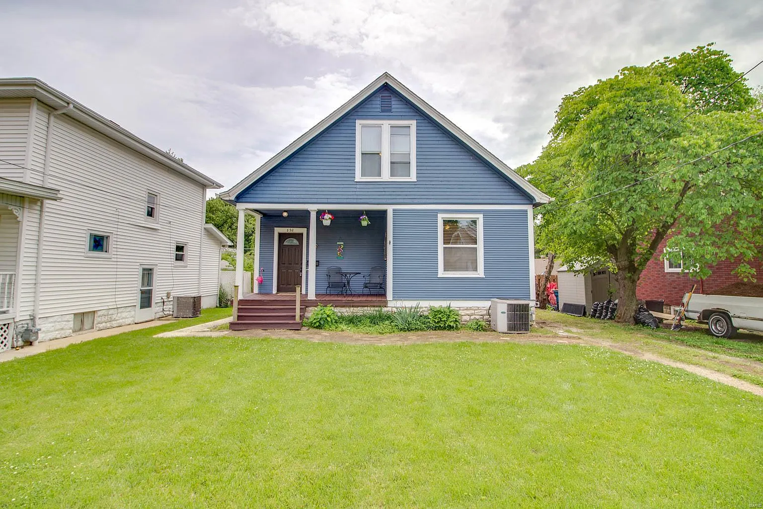 820 Douglas St photo 1