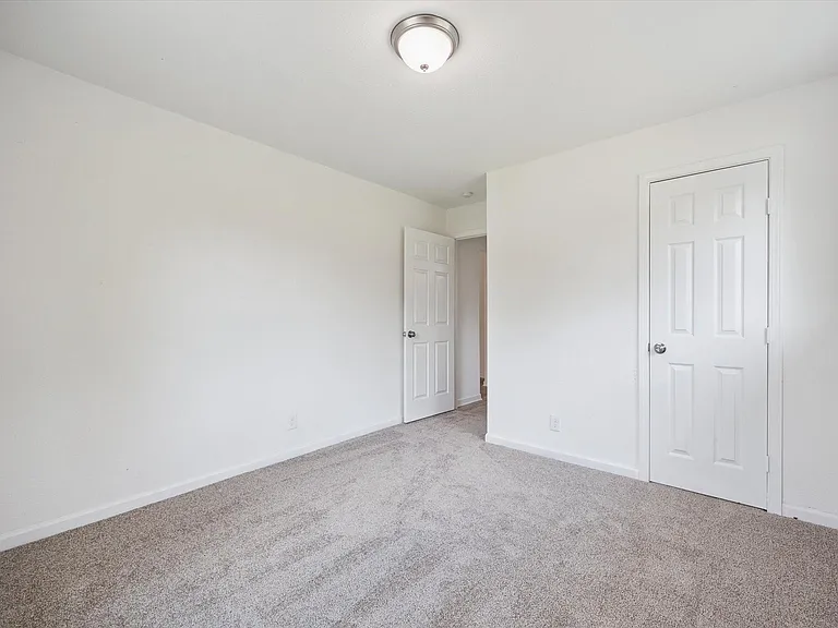 5111 Clover St #B — Photo 7