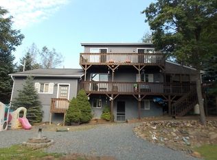 1656 Glade Dr, Long Pond, PA