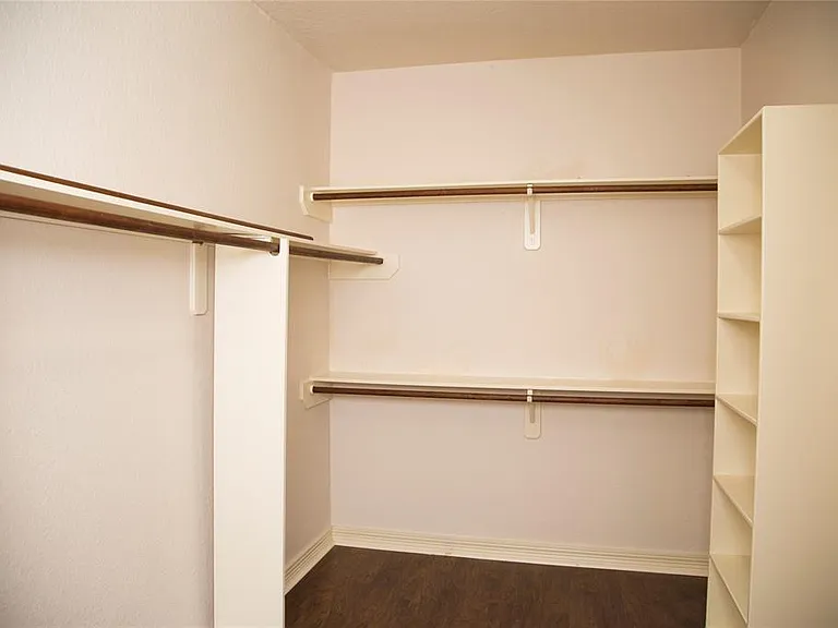 2032 Cork St — Photo 24