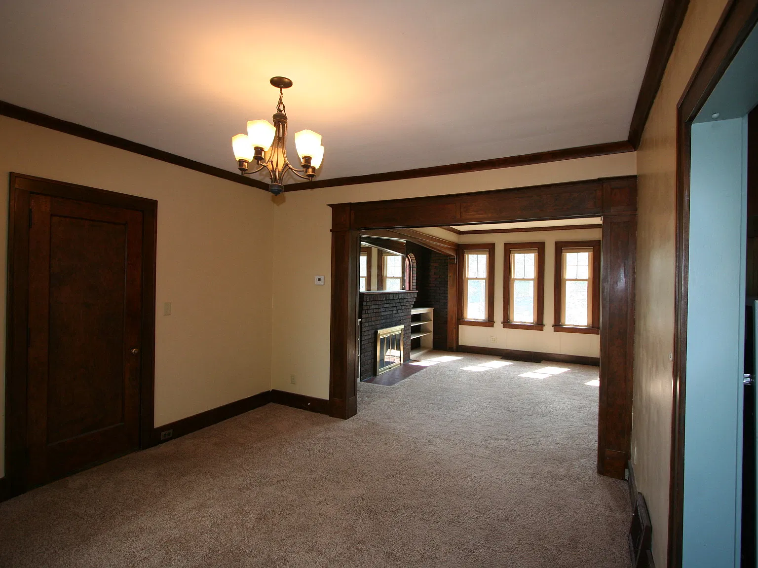 2 bed, 2046 sqft, $1,595 — Photo 4