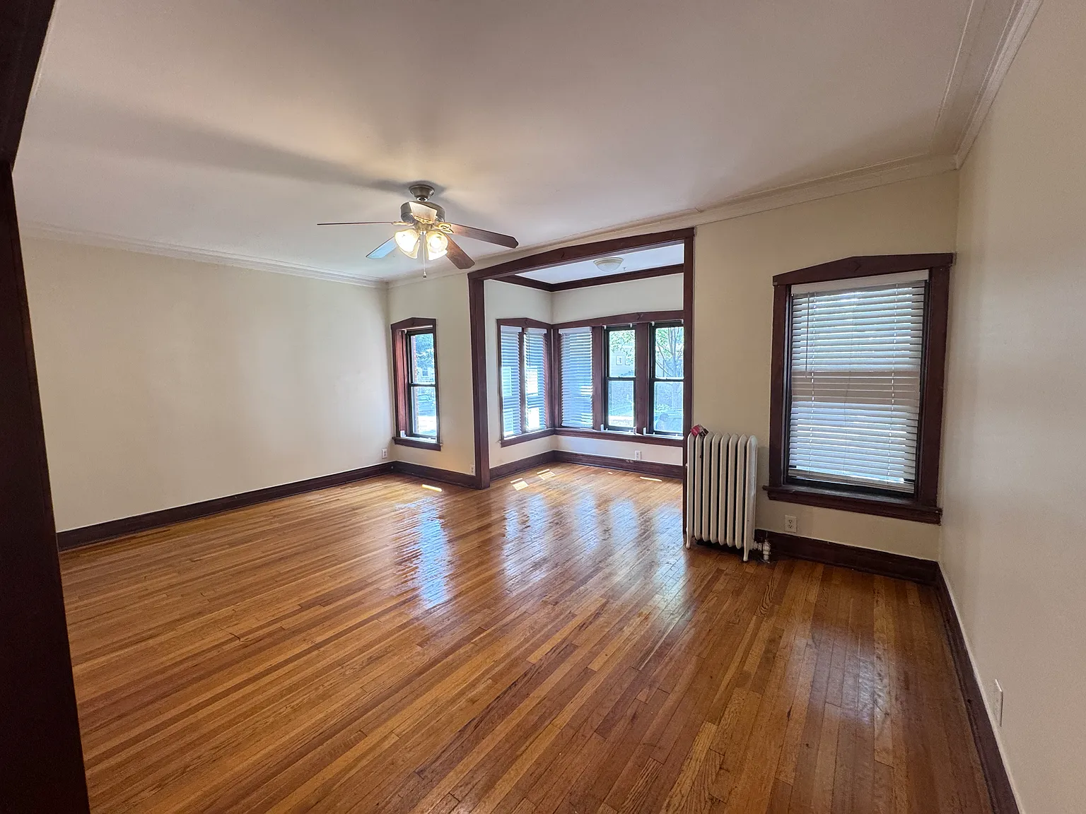 Carpenter Ave, Oak Park — Photo 2