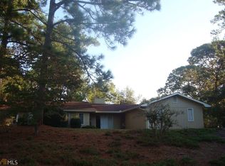 421 Lake Front Dr, Warner Robins, GA