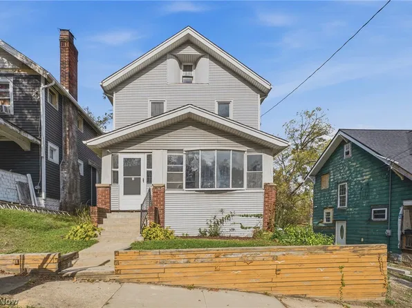 671 Russell Ave, Akron, OH 44307