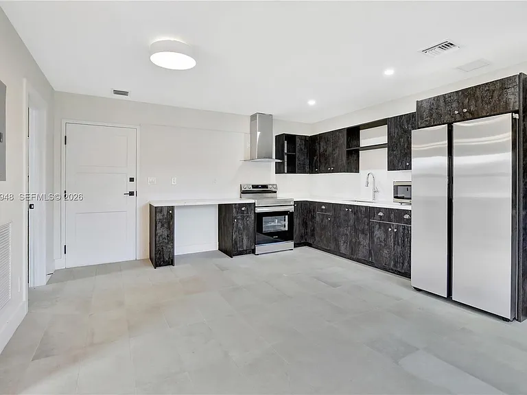 5980 SW 40th Ave #D — Photo 10