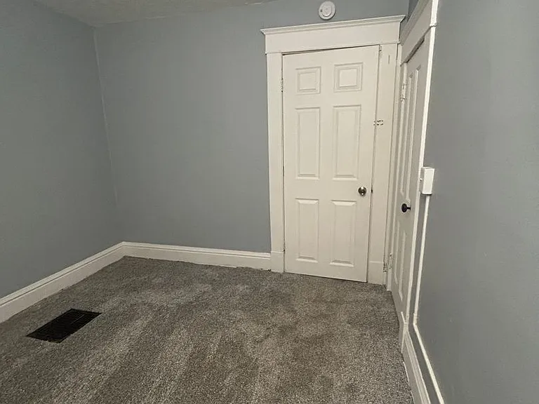 614 N Michigan St — Photo 3