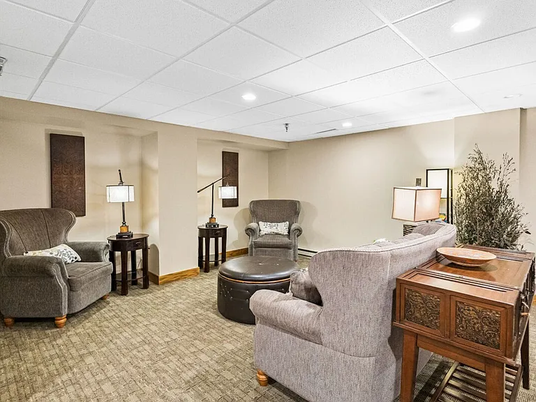 Building's Lounge
