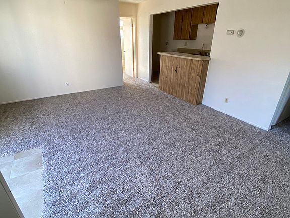 living room/dining room