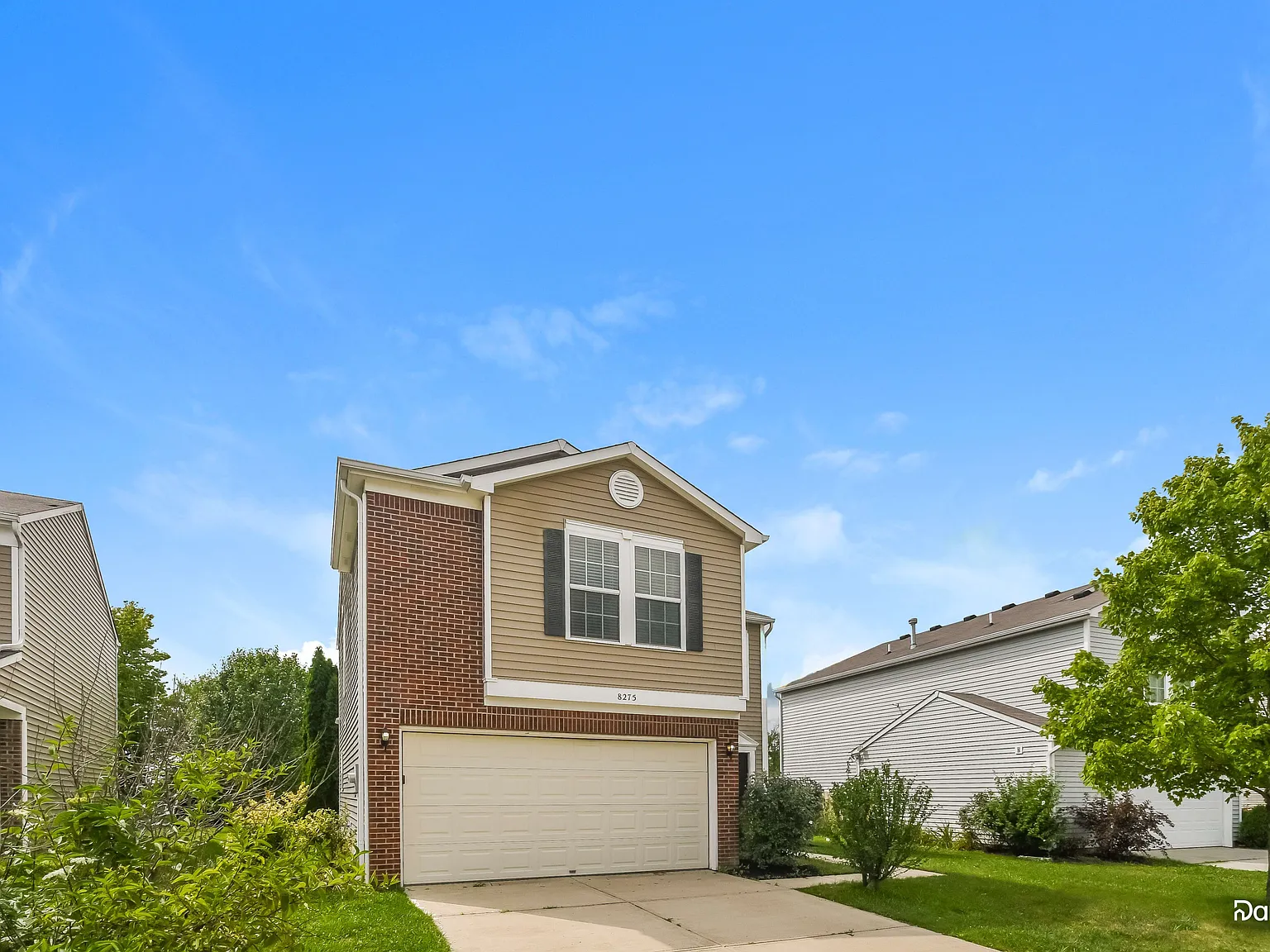 3 bed, 2.5 bath, 1516 sqft, $1,820 — Photo 2