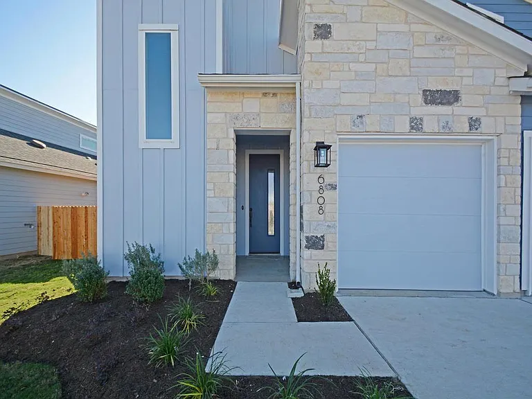 6808 Cardinal Bloom Loop — Photo 2