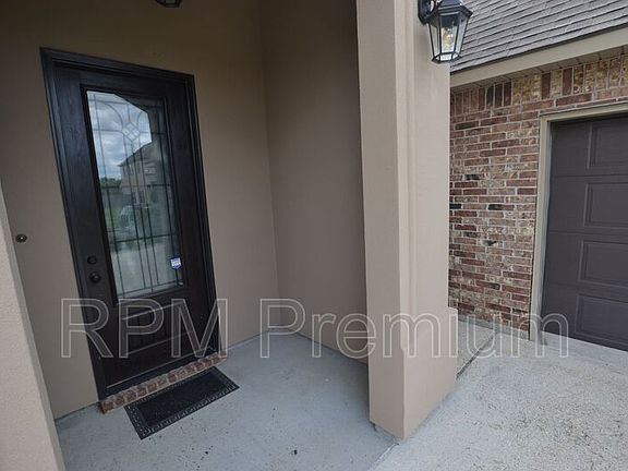 4th image of 2604 Boudreaux Ave